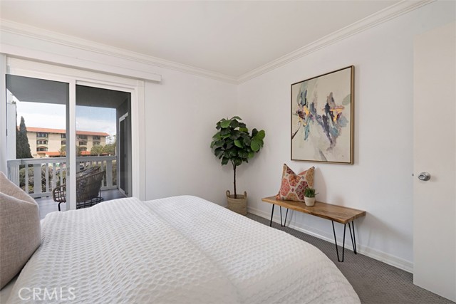 650 The Village, Redondo Beach, California 90277, 1 Bedroom Bedrooms, ,1 BathroomBathrooms,Residential,Sold,The Village,OC21048054