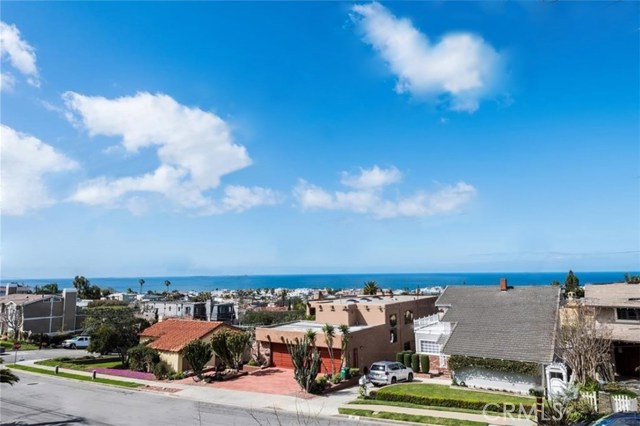 200 Dianthus Street, Manhattan Beach, California 90266, 5 Bedrooms Bedrooms, ,4 BathroomsBathrooms,Residential,Sold,Dianthus,SB18065216