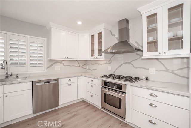 702 Juanita Avenue, Redondo Beach, California 90277, 4 Bedrooms Bedrooms, ,3 BathroomsBathrooms,Residential,Sold,Juanita,PW20121248