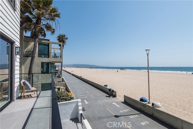 3330 The Strand, Hermosa Beach, California 90254, 5 Bedrooms Bedrooms, ,5 BathroomsBathrooms,Residential,Sold,The Strand,SB18221247