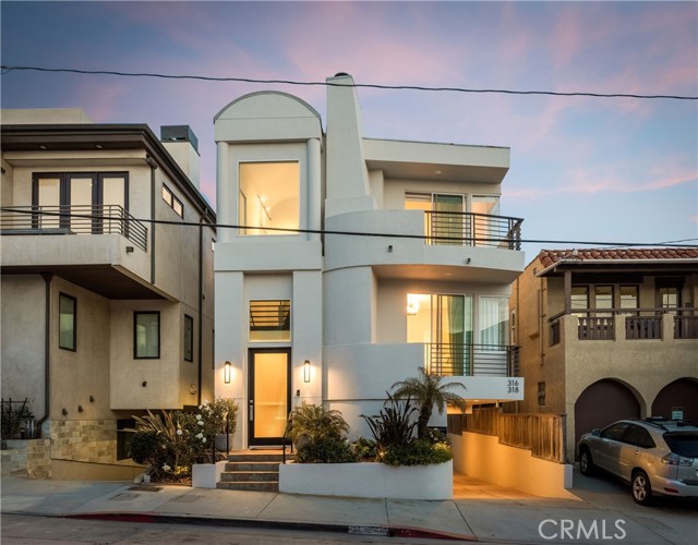 316 26th Street, Hermosa Beach, California 90254, 4 Bedrooms Bedrooms, ,2 BathroomsBathrooms,Residential,Sold,26th,SB21076670