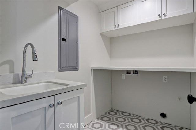700 Loma Drive, Hermosa Beach, California 90254, 3 Bedrooms Bedrooms, ,3 BathroomsBathrooms,Residential,Sold,Loma,SB18137113
