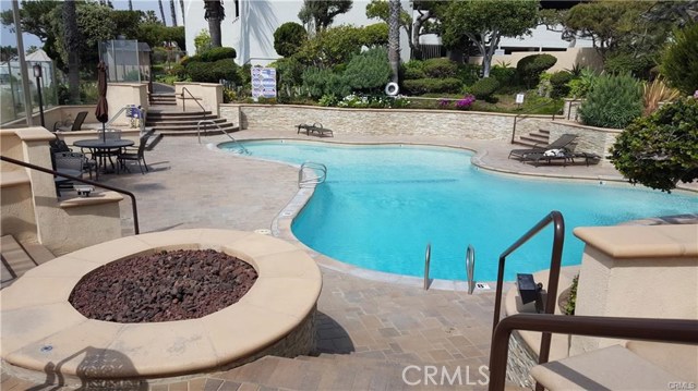 Second Pool with Firepit, Jacuzzi, BBQ area and Outdoor Shower