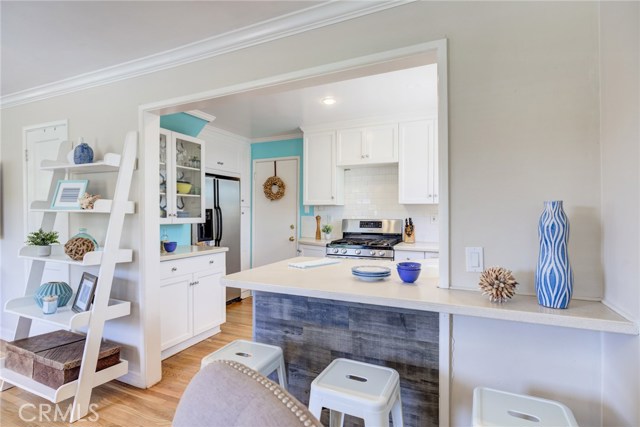 709 Valley Drive, Manhattan Beach, California 90266, 3 Bedrooms Bedrooms, ,2 BathroomsBathrooms,Residential,Sold,Valley,SB20138836
