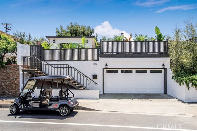 1012 Rosecrans Avenue, Manhattan Beach, California 90266, 3 Bedrooms Bedrooms, ,1 BathroomBathrooms,Residential,Sold,Rosecrans,SB20083912