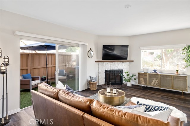 2701 Voorhees Avenue, Redondo Beach, California 90278, 2 Bedrooms Bedrooms, ,2 BathroomsBathrooms,Residential,Sold,Voorhees,SB20156888