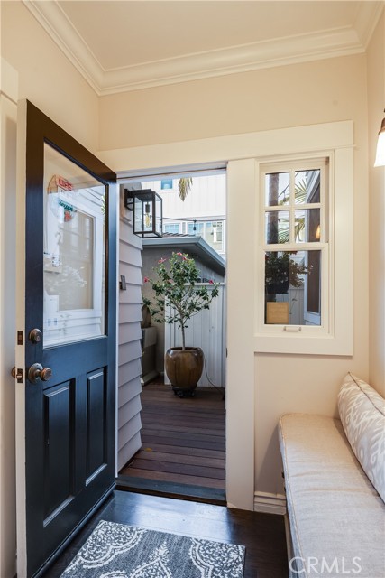 524 4th Street, Manhattan Beach, California 90266, 4 Bedrooms Bedrooms, ,2 BathroomsBathrooms,Residential,Sold,4th,SB21061545