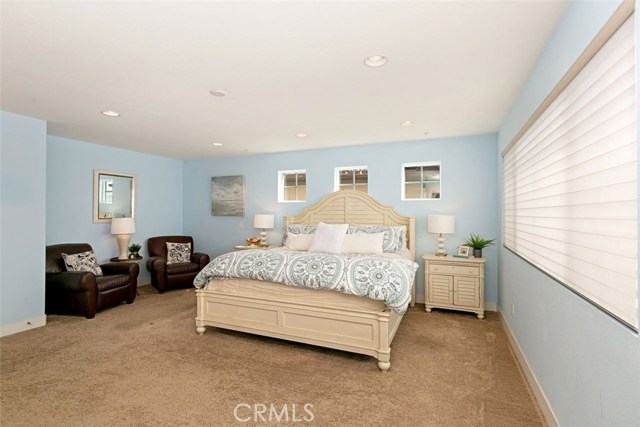 825 Anita Street, Redondo Beach, California 90278, 4 Bedrooms Bedrooms, ,3 BathroomsBathrooms,Residential,Sold,Anita,SB19217059