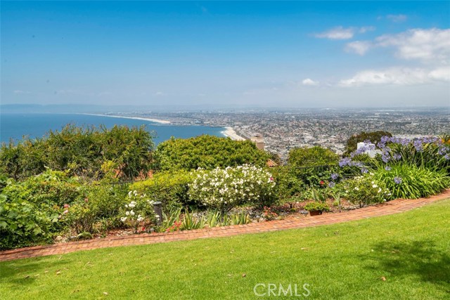 2217 Via Guadalana, Palos Verdes Estates, California 90274, 4 Bedrooms Bedrooms, ,2 BathroomsBathrooms,Residential,Sold,Via Guadalana,PV20126825