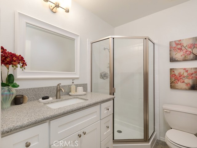  Remodeled 2nd upstairs bath