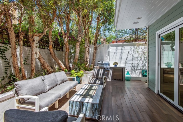 2201 Oak Avenue, Manhattan Beach, California 90266, 5 Bedrooms Bedrooms, ,5 BathroomsBathrooms,Residential,Sold,Oak,SB21126530