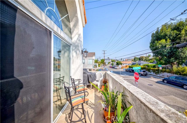 1547 Ford Avenue, Redondo Beach, California 90278, 3 Bedrooms Bedrooms, ,3 BathroomsBathrooms,Residential,Sold,Ford,SB20183169