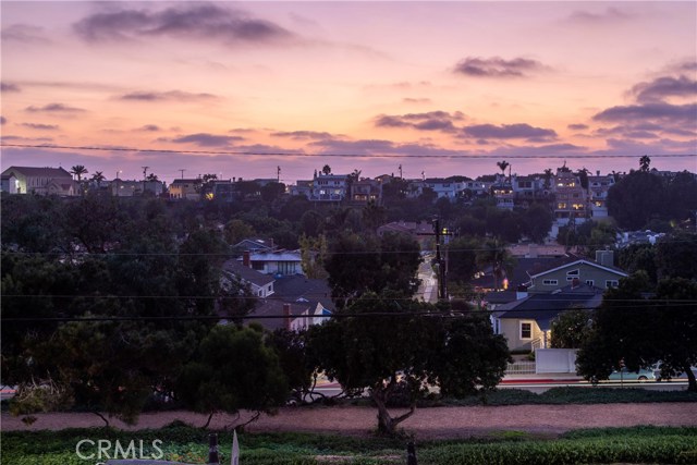 2017 Ava Avenue, Hermosa Beach, California 90254, 3 Bedrooms Bedrooms, ,4 BathroomsBathrooms,Residential,Sold,Ava,SB19263515