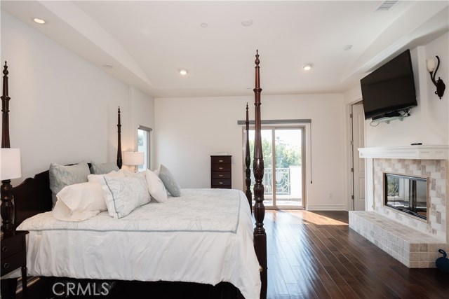 2104 Warfield Avenue, Redondo Beach, California 90278, 5 Bedrooms Bedrooms, ,2 BathroomsBathrooms,Residential,Sold,Warfield,SB20202226