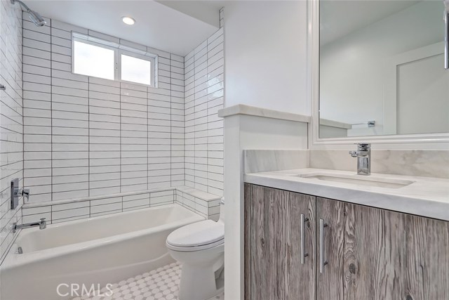 1724 Steinhart Avenue, Redondo Beach, California 90278, 4 Bedrooms Bedrooms, ,3 BathroomsBathrooms,Residential,Sold,Steinhart,SB18241536