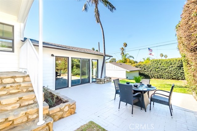 1401 11th Street, Manhattan Beach, California 90266, 3 Bedrooms Bedrooms, ,1 BathroomBathrooms,Residential,Sold,11th,SB17223624