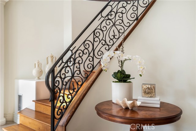 441 1st Street, Manhattan Beach, California 90266, 5 Bedrooms Bedrooms, ,4 BathroomsBathrooms,Residential,Sold,1st,SB19263313