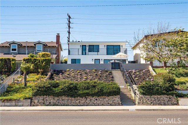 821 Anita Street, Redondo Beach, California 90278, 4 Bedrooms Bedrooms, ,1 BathroomBathrooms,Residential,Sold,Anita,SB20077059