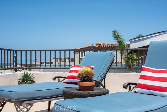 1019 Monterey Boulevard, Hermosa Beach, California 90254, 3 Bedrooms Bedrooms, ,3 BathroomsBathrooms,Residential,Sold,Monterey,SB20137886