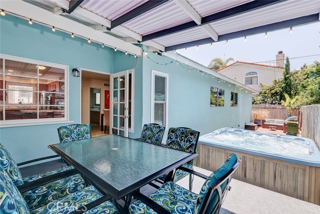 520 Francisco Street, Manhattan Beach, California 90266, 4 Bedrooms Bedrooms, ,2 BathroomsBathrooms,Residential,Sold,Francisco,SB20133838