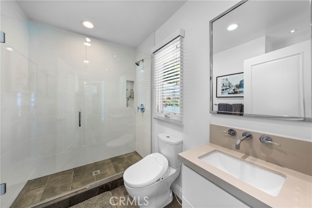 Hall bathroom, also beautifully remodeled!