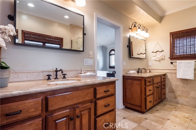 319 24th Street, Manhattan Beach, California 90266, 3 Bedrooms Bedrooms, ,3 BathroomsBathrooms,Residential,Sold,24th,SB21092556