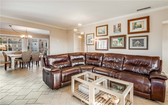 450 Paulina Avenue, Redondo Beach, California 90277, 4 Bedrooms Bedrooms, ,2 BathroomsBathrooms,Residential,Sold,Paulina,SB19263852