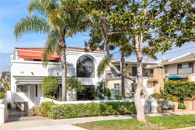 235 Juanita Avenue, Redondo Beach, California 90277, 3 Bedrooms Bedrooms, ,2 BathroomsBathrooms,Residential,Sold,Juanita,SB19083113