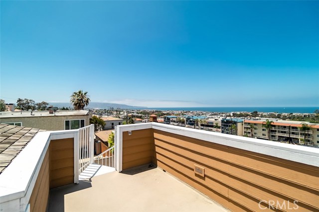 840 18th Street, Hermosa Beach, California 90254, 4 Bedrooms Bedrooms, ,3 BathroomsBathrooms,Residential,Sold,18th,SB18139144