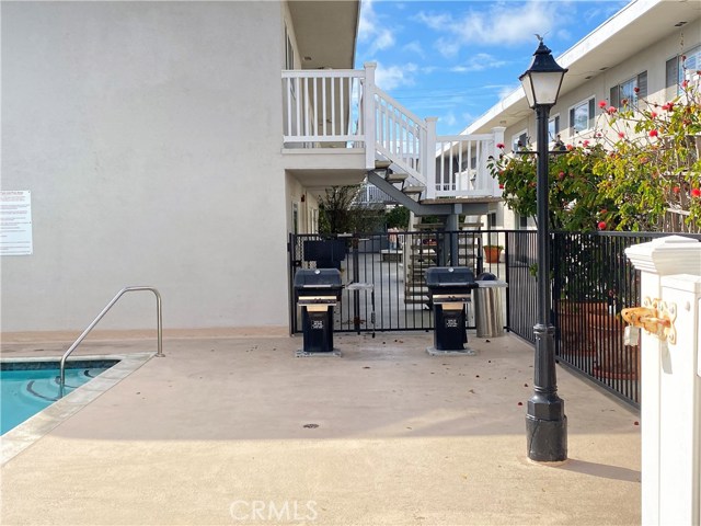 2411 Prospect Avenue, Hermosa Beach, California 90254, 2 Bedrooms Bedrooms, ,1 BathroomBathrooms,Residential,Sold,Prospect,SB21014634