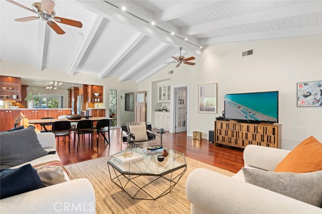 Photo of 215 Albert Place, Costa Mesa, CA 92627