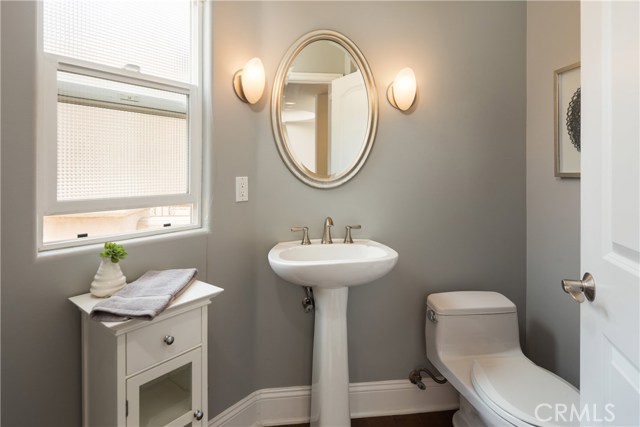 1461 12th Street, Manhattan Beach, California 90266, 3 Bedrooms Bedrooms, ,2 BathroomsBathrooms,Residential,Sold,12th,SB17108365