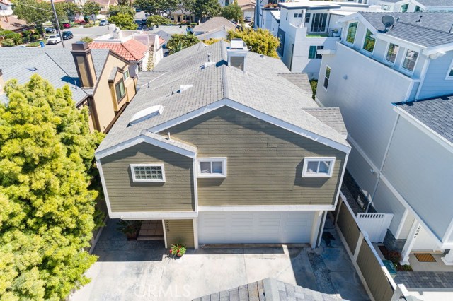 202 Helberta Avenue, Redondo Beach, California 90277, 3 Bedrooms Bedrooms, ,2 BathroomsBathrooms,Residential,Sold,Helberta,SB20063398