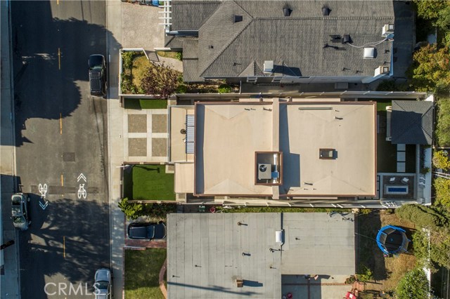 3208 Pacific Avenue, Manhattan Beach, California 90266, 4 Bedrooms Bedrooms, ,3 BathroomsBathrooms,Residential,Sold,Pacific,SB18253050