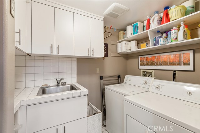 595 31st Street, Manhattan Beach, California 90266, 4 Bedrooms Bedrooms, ,1 BathroomBathrooms,Residential,Sold,31st,SB20193425