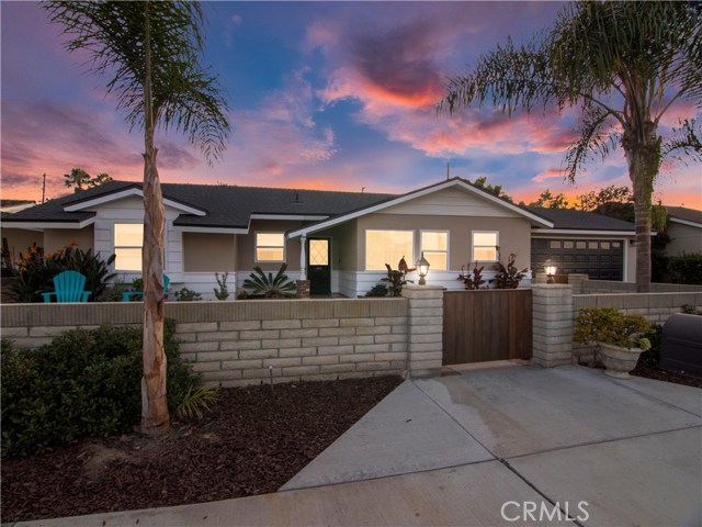 Photo of 461 16th Place, Costa Mesa, CA 92627