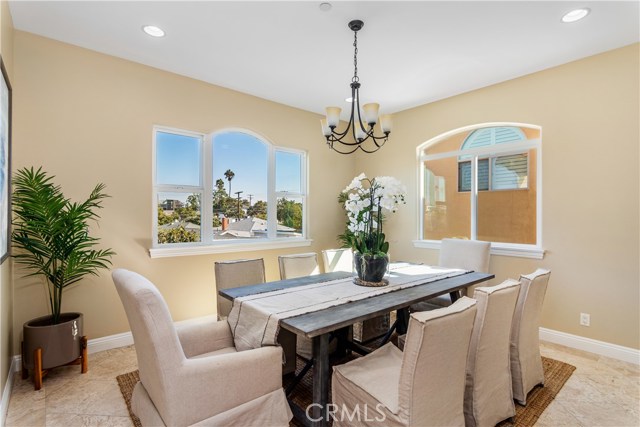 708 Lucia Avenue, Redondo Beach, California 90277, 4 Bedrooms Bedrooms, ,2 BathroomsBathrooms,Residential,Sold,Lucia,SB20227014