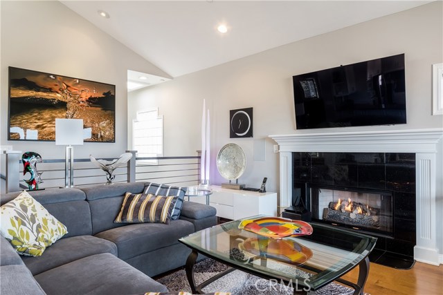 205 Helberta Avenue, Redondo Beach, California 90277, 4 Bedrooms Bedrooms, ,3 BathroomsBathrooms,Residential,Sold,Helberta,SB18113990