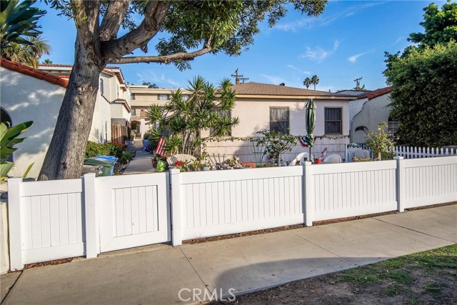 910 Pacific Coast, Redondo Beach, California 90277, ,Residential Income,Sold,Pacific Coast,SB18268394