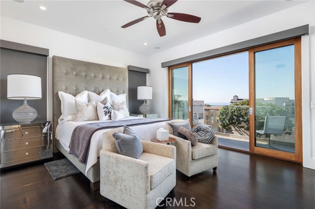 716 Manhattan Avenue, Manhattan Beach, California 90266, 3 Bedrooms Bedrooms, ,3 BathroomsBathrooms,Residential,Sold,Manhattan,SB20229192