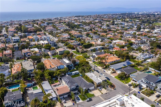 711 Larsson Street, Manhattan Beach, California 90266, 4 Bedrooms Bedrooms, ,2 BathroomsBathrooms,Residential,Sold,Larsson,SB21061703