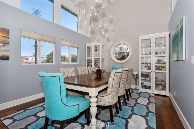 202 Irena Avenue, Redondo Beach, California 90277, 4 Bedrooms Bedrooms, ,3 BathroomsBathrooms,Residential,Sold,Irena,OC18171138