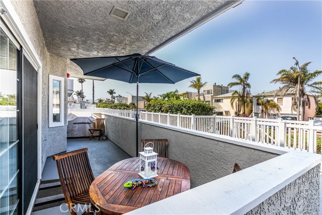 446 Monterey Boulevard, Hermosa Beach, California 90254, 3 Bedrooms Bedrooms, ,2 BathroomsBathrooms,Residential,Sold,Monterey,SB20171136