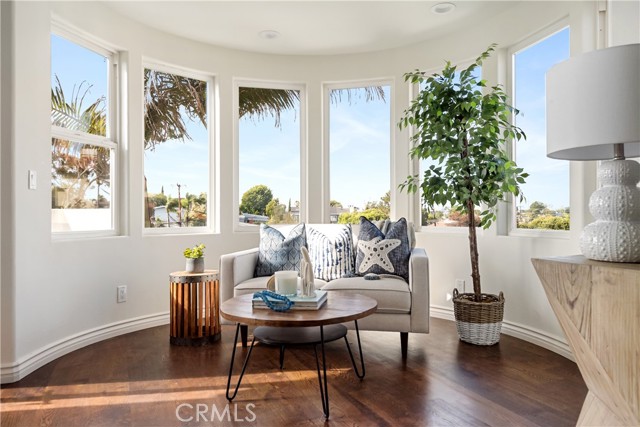 2322 Laurel Bluff Drive, Manhattan Beach, California 90266, 4 Bedrooms Bedrooms, ,3 BathroomsBathrooms,Residential,Sold,Laurel Bluff,SB21167191