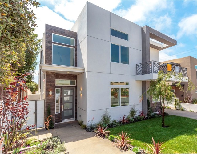 2520 Nelson Avenue, Redondo Beach, California 90278, 4 Bedrooms Bedrooms, ,3 BathroomsBathrooms,Residential,Sold,Nelson,PV17221625