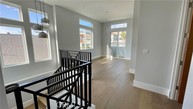 Extra Bonus Room