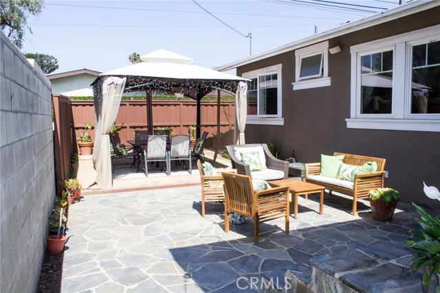 1700 6th Street, Manhattan Beach, California 90266, 3 Bedrooms Bedrooms, ,2 BathroomsBathrooms,Residential,Sold,6th,SB19141832