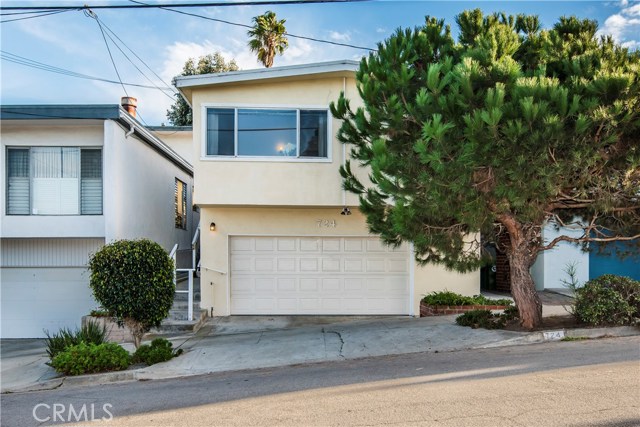 724 13th Street, Manhattan Beach, California 90266, 4 Bedrooms Bedrooms, ,2 BathroomsBathrooms,Residential,Sold,13th,SB17253786