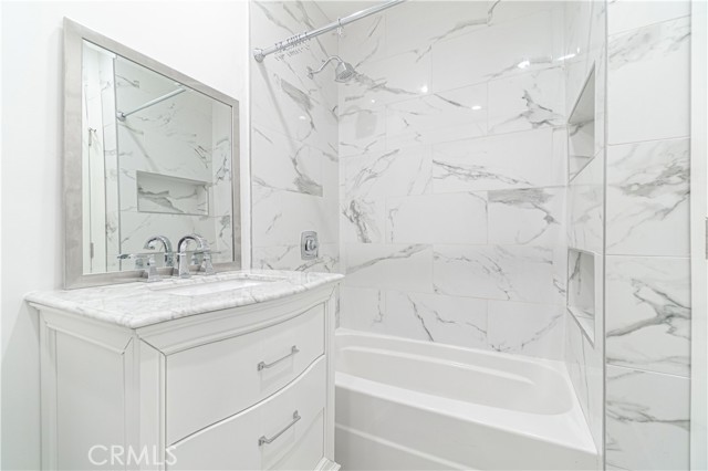 2705 Robinson Street, Redondo Beach, California 90278, 4 Bedrooms Bedrooms, ,3 BathroomsBathrooms,Residential,Sold,Robinson,SB21127805