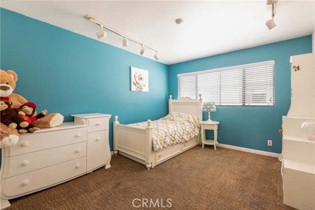 305 Broadway, Redondo Beach, California 90277, 3 Bedrooms Bedrooms, ,2 BathroomsBathrooms,Residential,Sold,Broadway,OC21094038